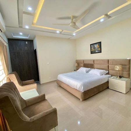 Bed and Breakfast Continental Boutique House Исламабад Экстерьер фото
