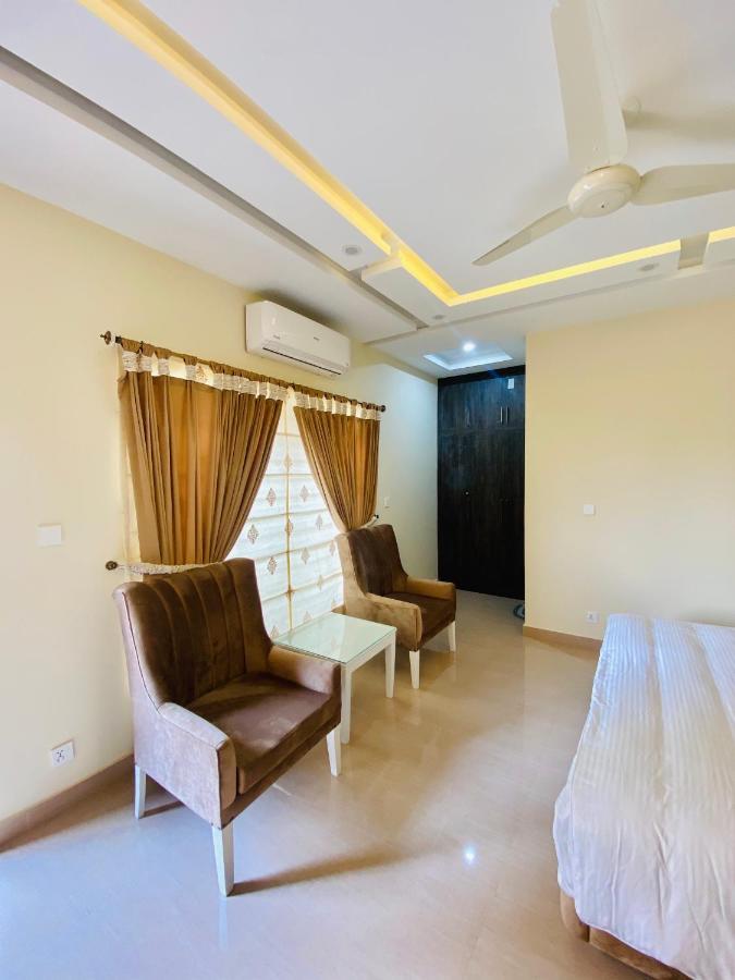 Bed and Breakfast Continental Boutique House Исламабад Экстерьер фото
