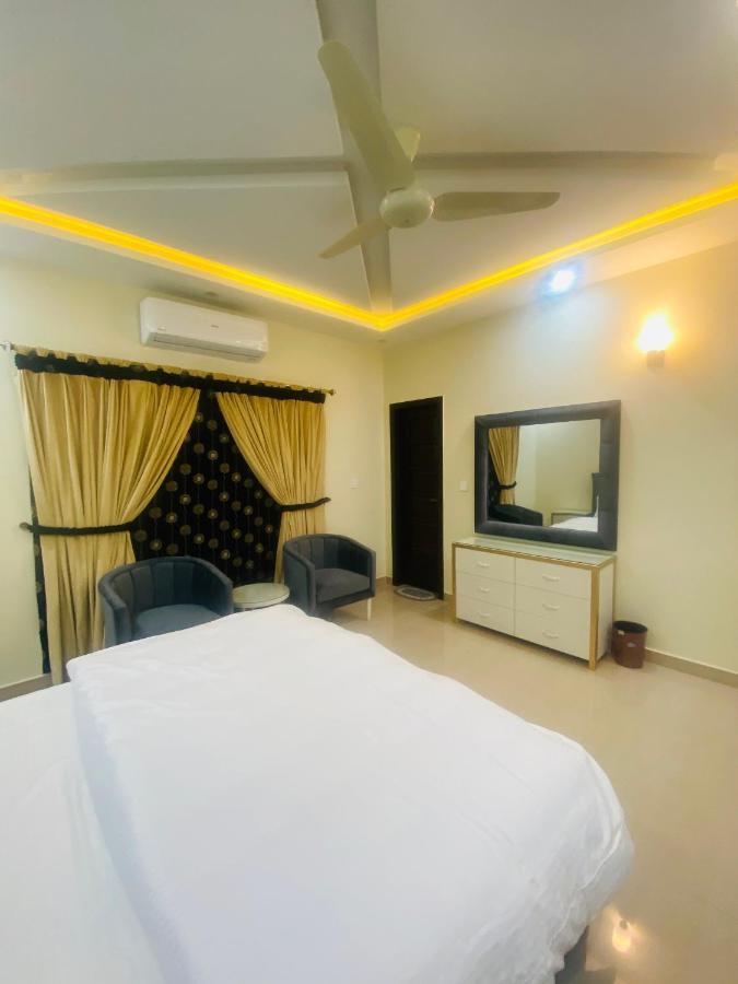Bed and Breakfast Continental Boutique House Исламабад Экстерьер фото